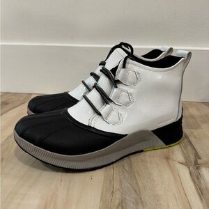SOLD Sorel Black and White Waterproof Boots